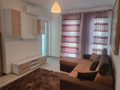 Apartament cu 3 camere decomandat, zona Aradului