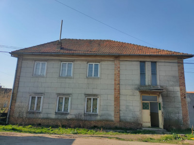 Clădire P+1  pentru birouri/comercial la intrare în Orțișoara, COMISION ZERO